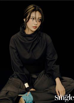 韩国女明星joy朴秀荣养眼气质杂志封面写真