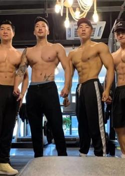 健身房中国肌肉猛男霸气图片