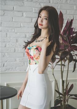 韩国女性高级感美女林正允笑容甜美迷人图片